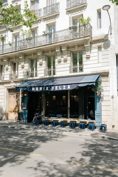 Façade de Maria Belza et sa terrasse, quai de Jemmapes